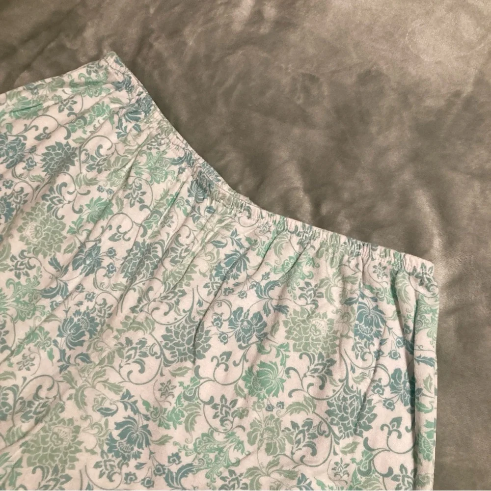 NWOT Vintage Karen Neuburger Pajama Top and Capri Set Size L